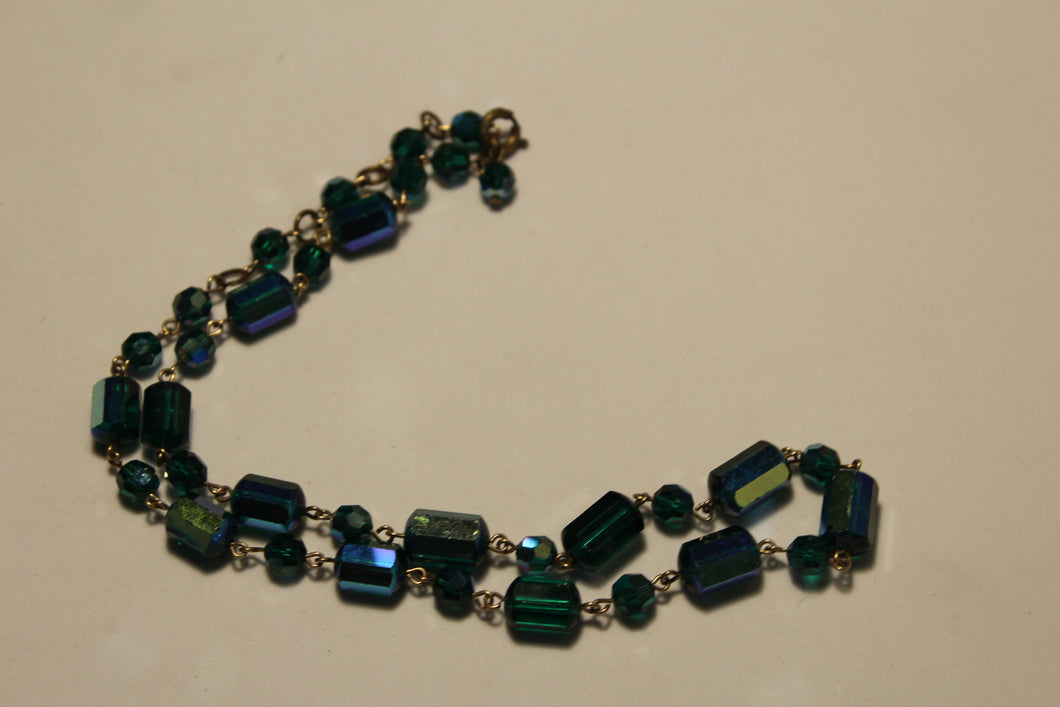 Vintage Wired Green Carnival Oblong Glass Bead Necklace
