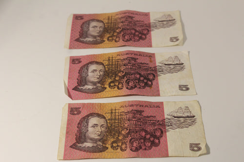 1991 Three Australian $5 Circulated Banknotes Fraser & Cole R213