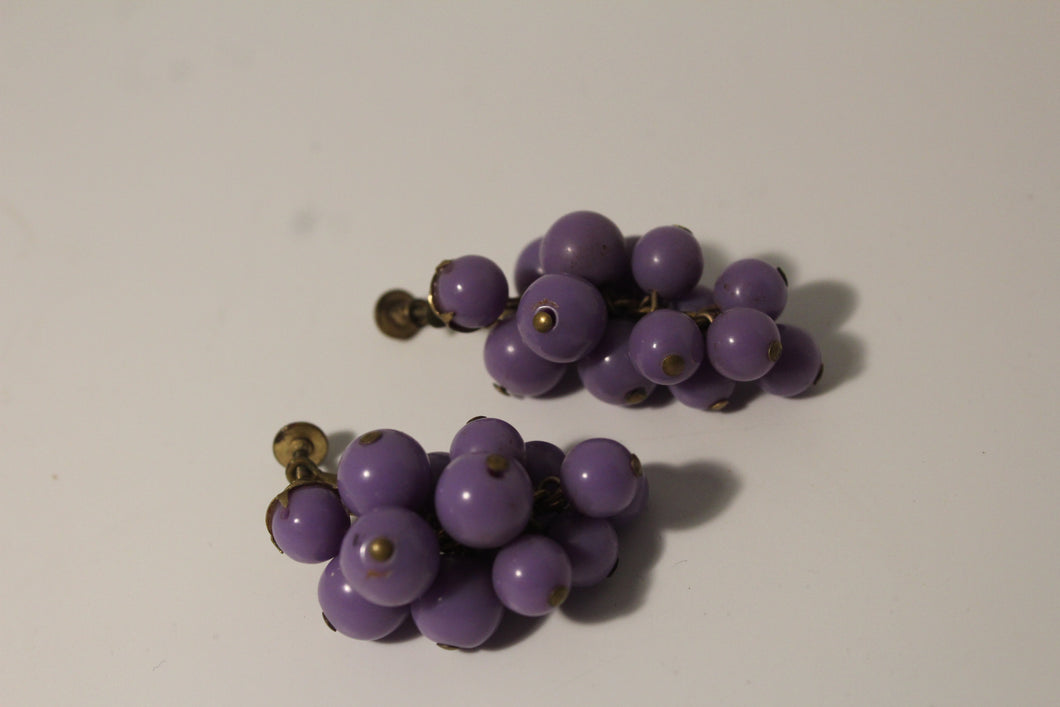 1950s Lavender Grape Dangle Drop Earrings